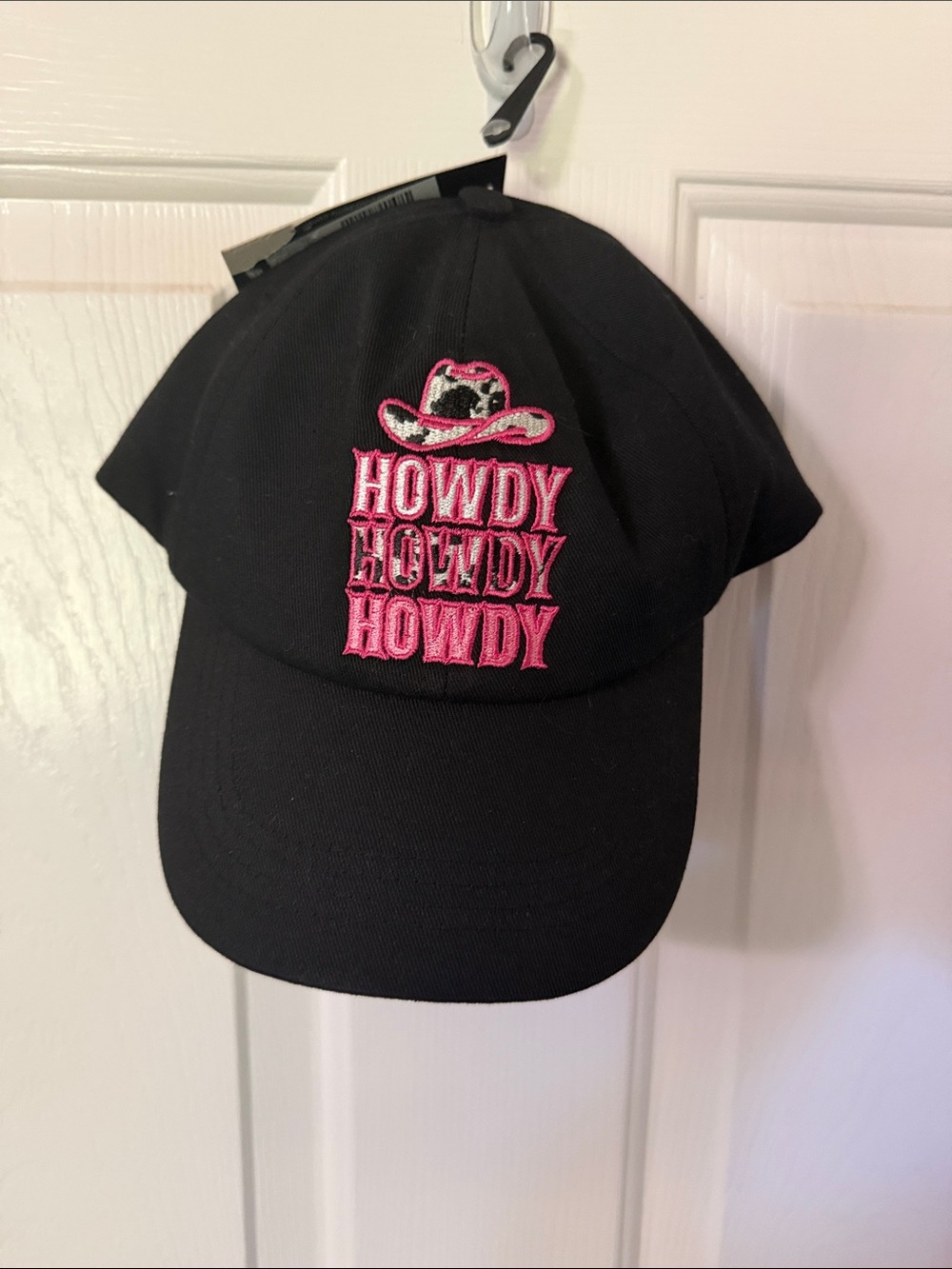 Black Baseball Cap with Pink 'Howdy' Embroidery